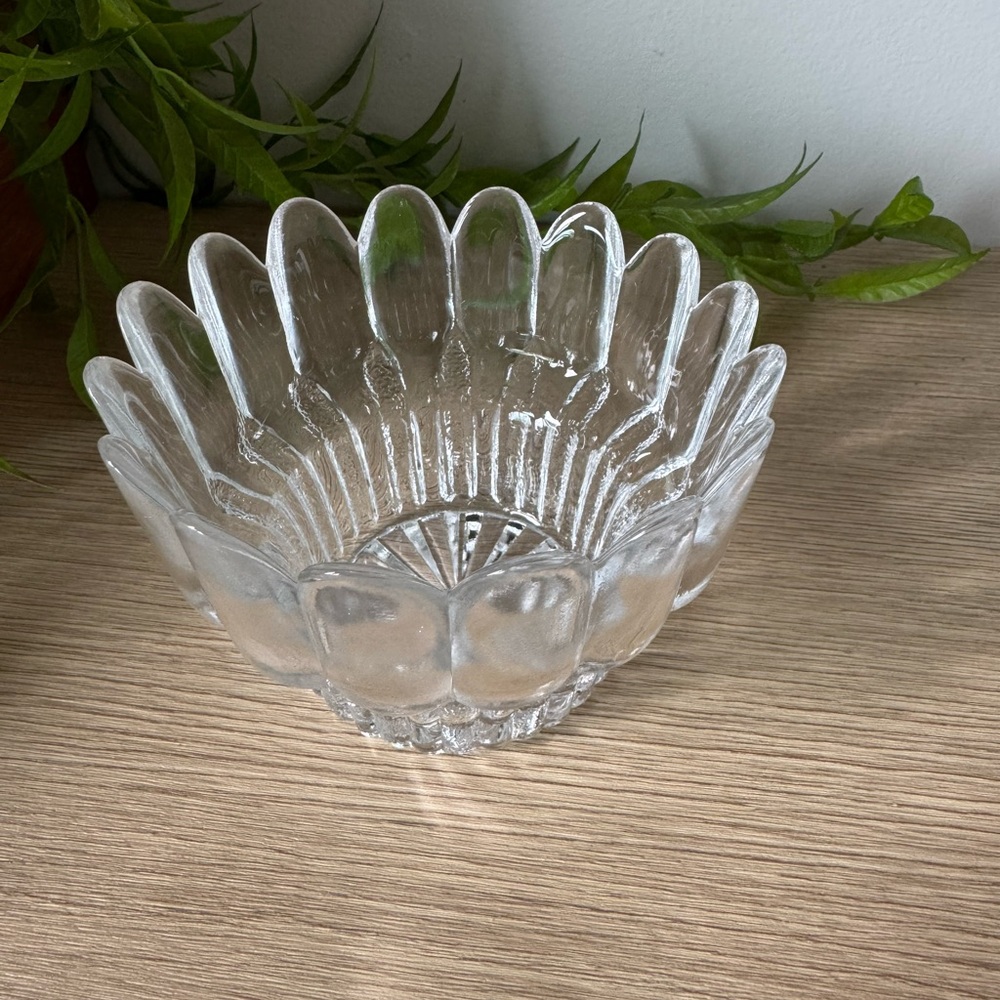 Elegant Clear Glass Flower Bowl